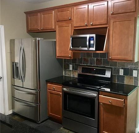 3rd image of 609 Madina Cir