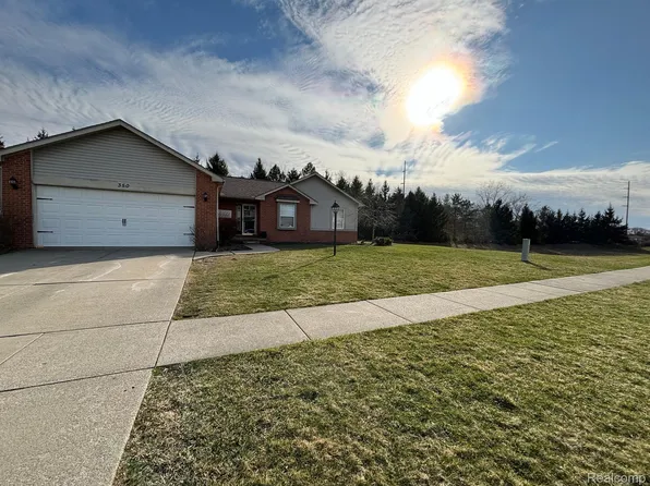 350 Andrea Ave, Linden, MI 48451
