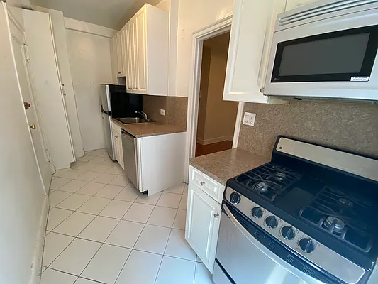 Rented by Stonehenge NYC LLC | media 2