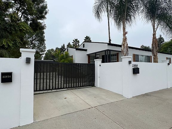3rd image of 22858 Burbank Blvd