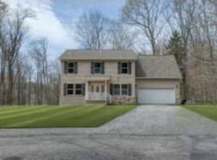 108 Bunny Ln, Tobyhanna, PA 18466