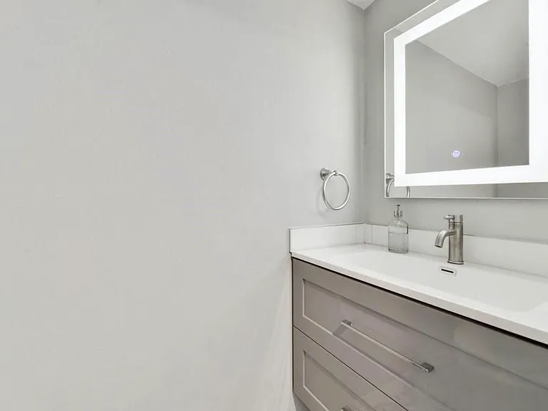 8502 Caspian Dr — Photo 4