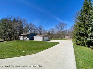 4157 Ballantine Rd, Dewitt, MI 48820