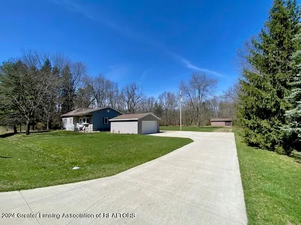4157 Ballantine Rd, Dewitt, MI 48820