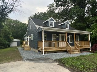 13 Dean St, Norton, MA 02766