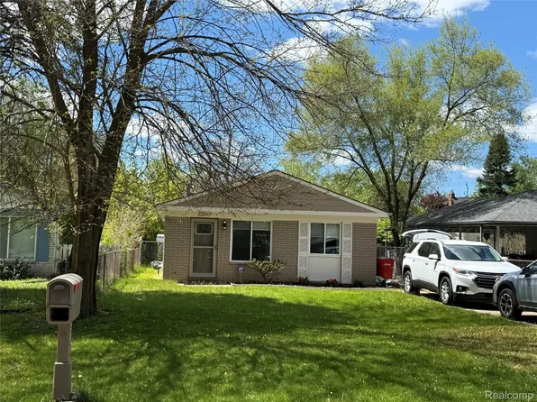 22017 Seminole St, Southfield, MI 48033