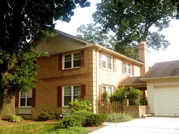 4th image of 8803 Southlea Ct