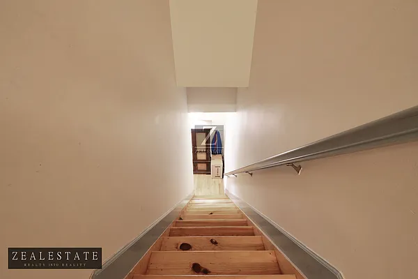 Rented by ZealEstate Group Inc | media 32