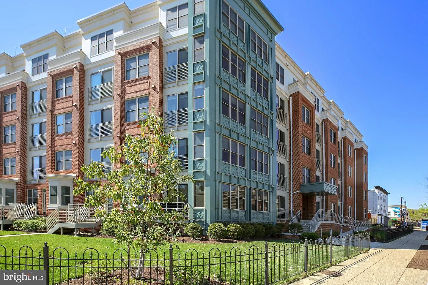 1 bed, 720 sqft, $2,200 — Photo 1