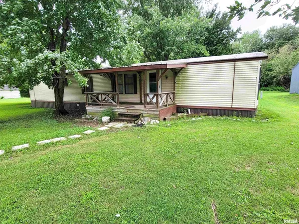 315 Ova St, Louisville, IL 62858