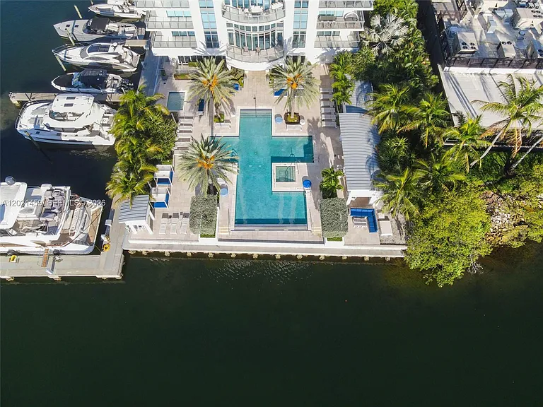 17301 Biscayne Blvd #1008 — Photo 25