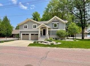 2102 Okoboji Blvd, West Okoboji, IA 51351