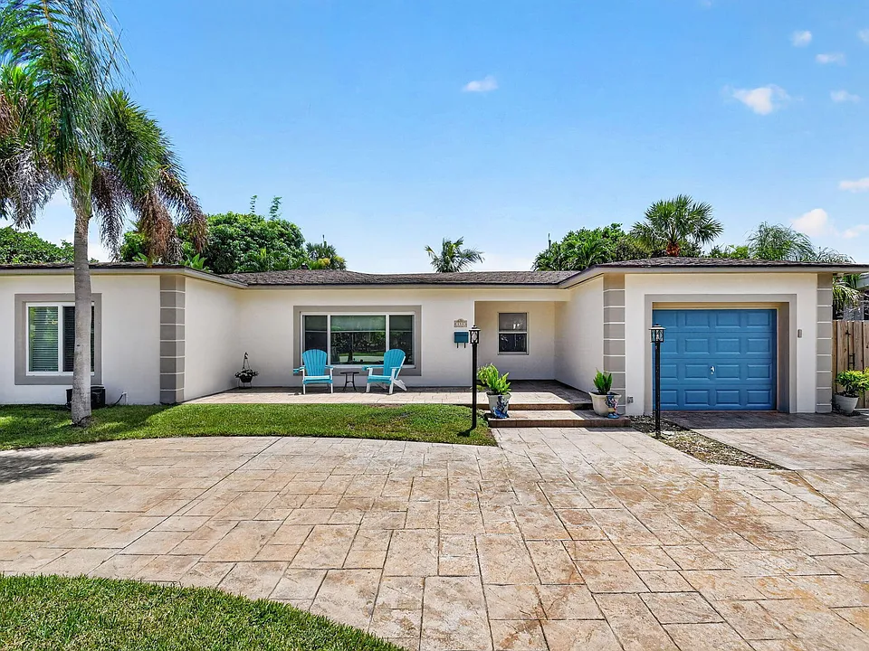 111 Vassar Dr