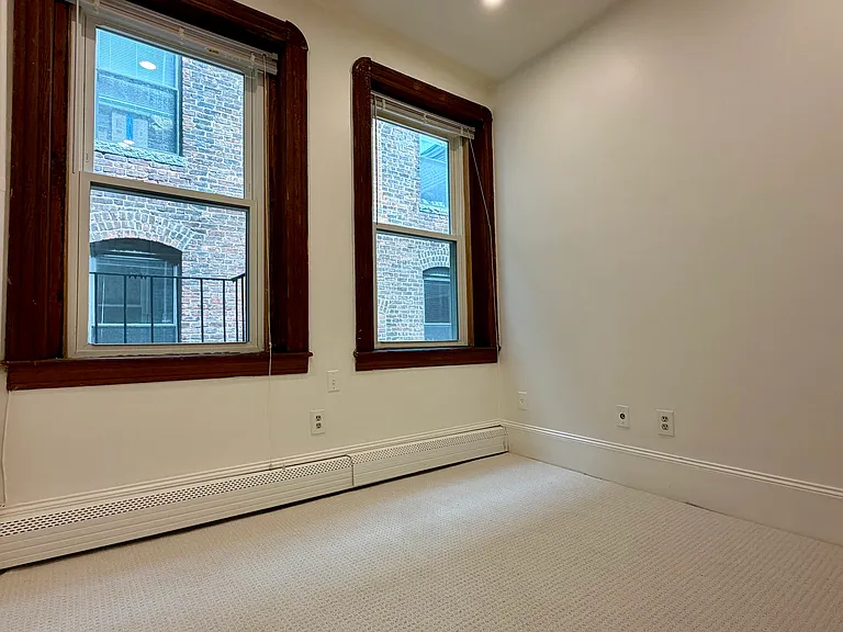 33 Charter St #3R — Photo 6