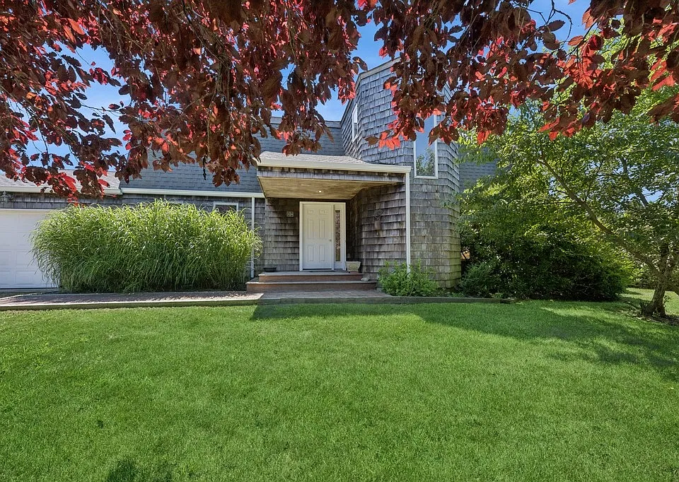 14 William Way