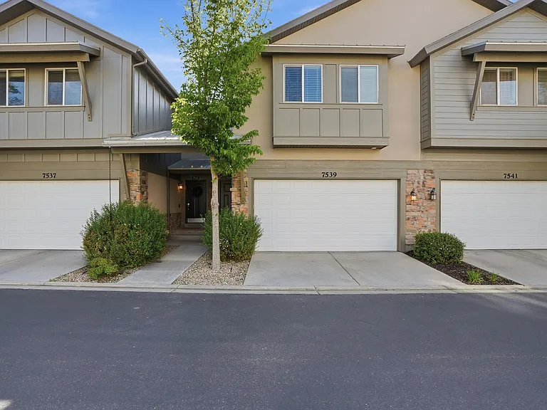 7539 S Casenina Dr — Photo 18