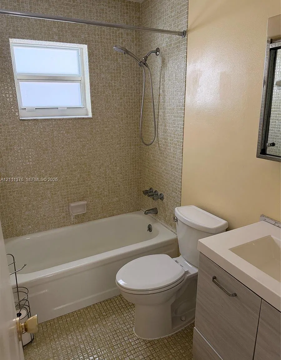 326 Ocean Drive Condo — Photo 3