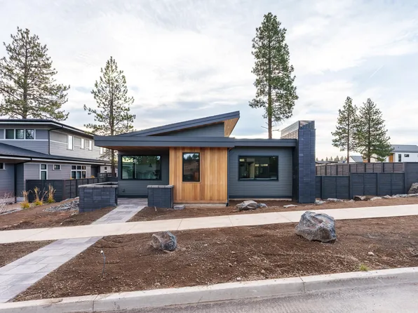 3371 NW Leavitt Ln Lot 272, Bend, OR 97703