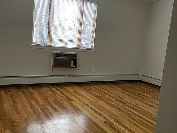 5th image of 629 Wilcox Ave #Top
