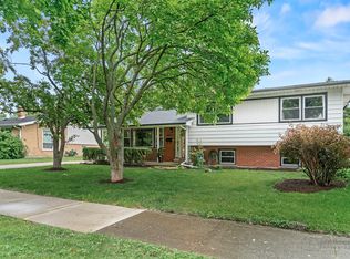 925 S Chestnut Ave, Arlington Heights, IL 60005