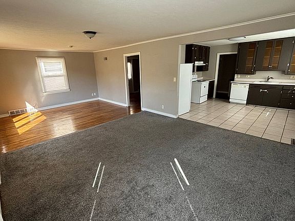 5th image of 701 W 24th St