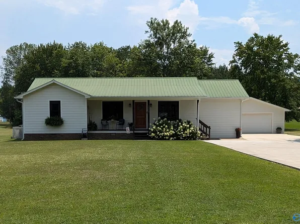 3560 Woods Cove Rd, Scottsboro, AL 35768