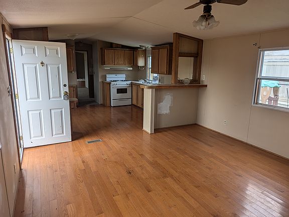 2nd image of 2065 N Brabant #58