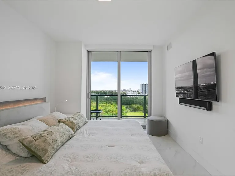 16385 NE Biscayne Blvd #1402 — Photo 12
