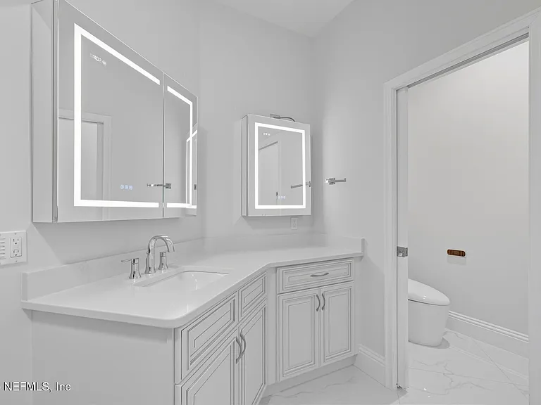 200 Ocean Crest Dr #1111 — Photo 44