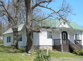 135 W Chilhowie St, Marion, VA 24354