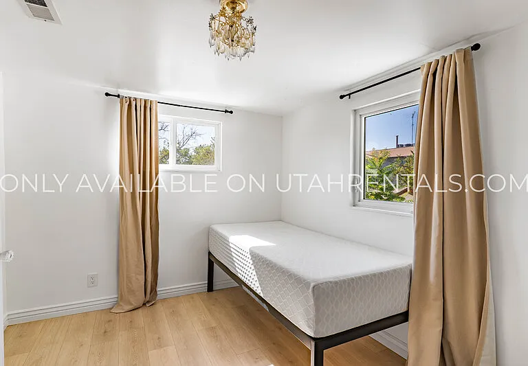 537 E 200 N Private Dm #1 — Photo 17