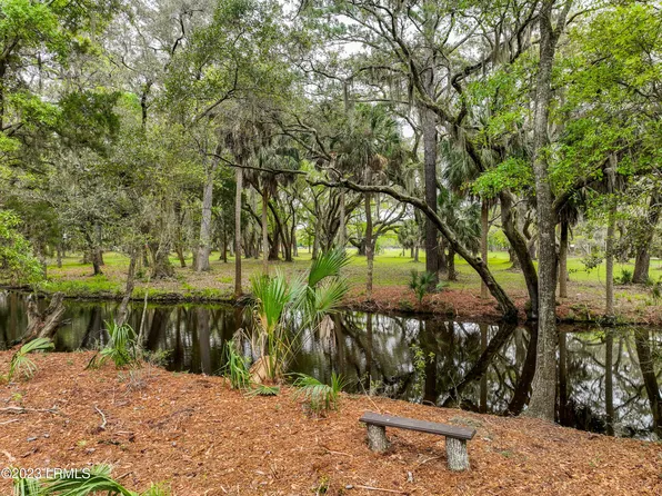 70 Oakland Dr, Saint Helena Island, SC 29920