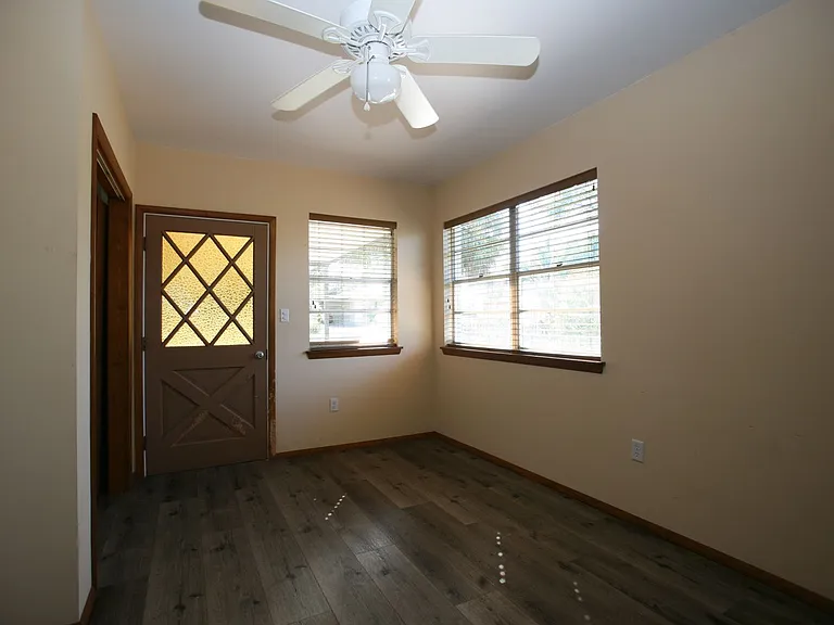 21804 Marlin Ave — Photo 2