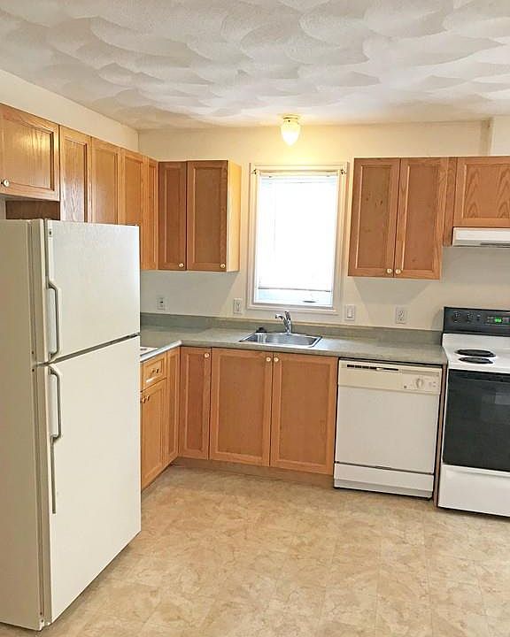 1st image of 487 Humphrey St #1