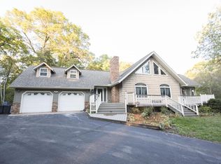 1411 Hidden Oak Trl, New Richmond, WI 54017