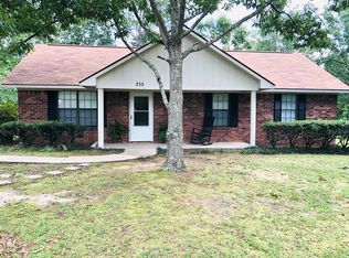 215 Lumpkin Rd W, Leesburg, GA 31763