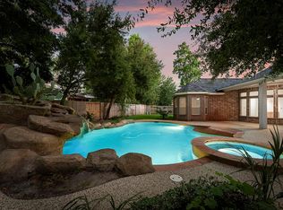 6 Hithervale Ct, The Woodlands, TX 77382