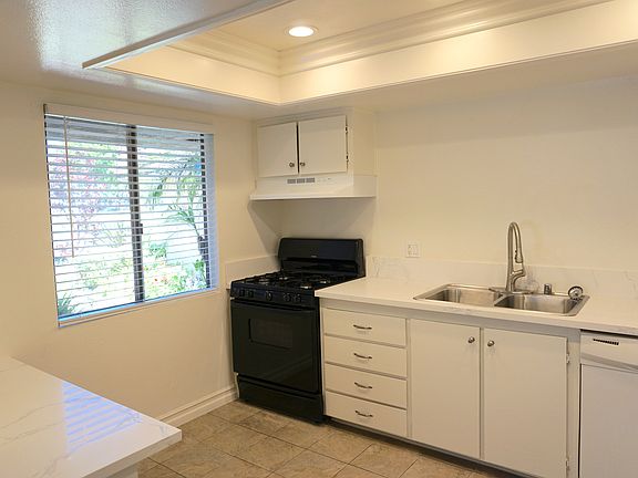 4th image of 343 E 21st St APT A