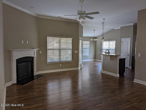 2nd image of 404 Kiesee Dr
