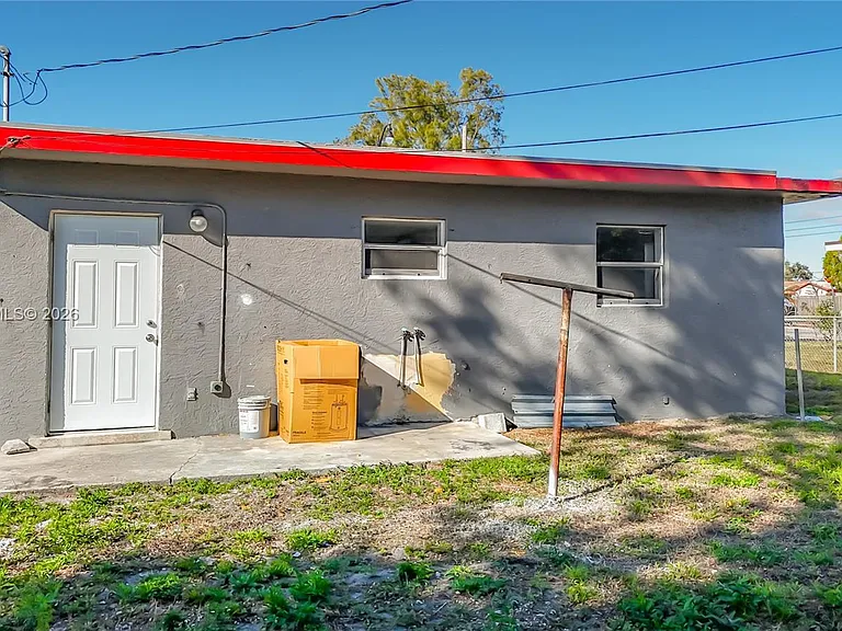2408 NW 8th St — Photo 21
