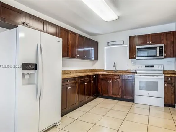 117 E 10th St #117, Hialeah, FL 33010