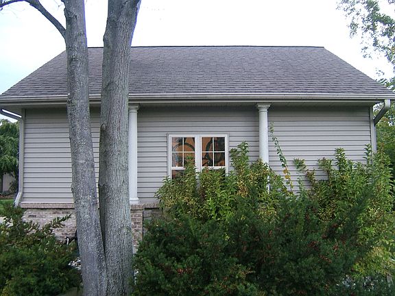 4th image of 4042 Wyndham Ct NW