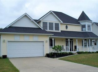 213 Victoria Ct, Saint Clair, MI 48079