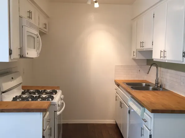 7037 Alabama Avenue, 7037 Alabama Ave APT 109, Canoga Park, CA 91303