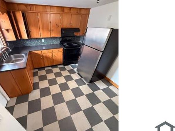 122 Main St APT 2