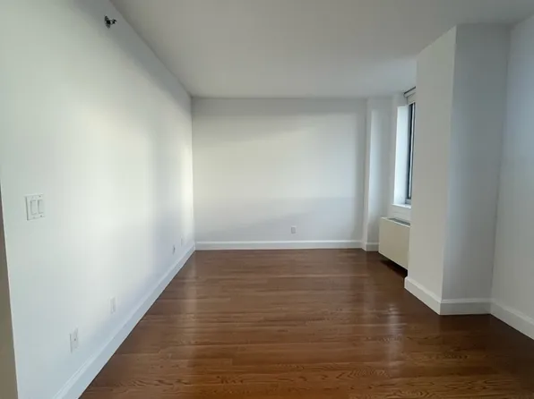 225 Schermerhorn Street image 1 of 14