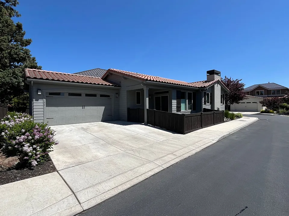 63136 NW Via Cambria