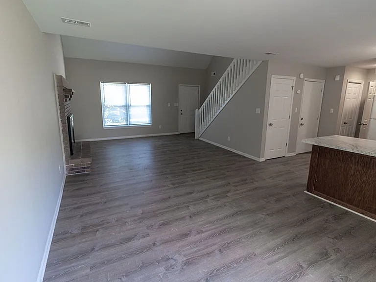 1912 Mirtle Grove Ct — Photo 5