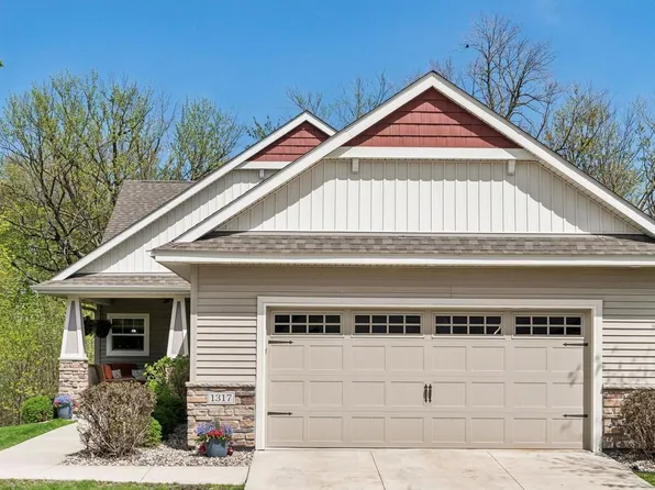 1317 Shadywood Ln, Waconia, MN 55387