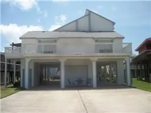 4231 Pelican Ln, Galveston, TX 77554